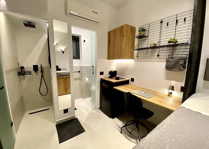 Tinyvibe - Downtown Seabreeze * Rhodes City